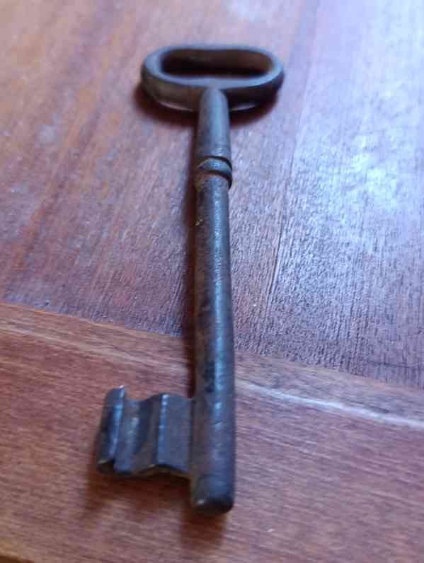 Staré gotické, barokní a vintage klíče - foto 11