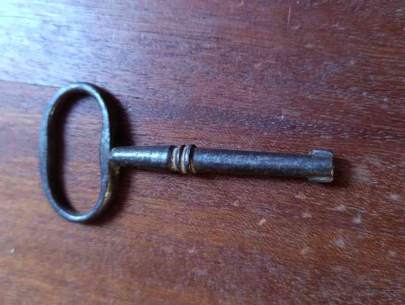 Staré gotické, barokní a vintage klíče - foto 12
