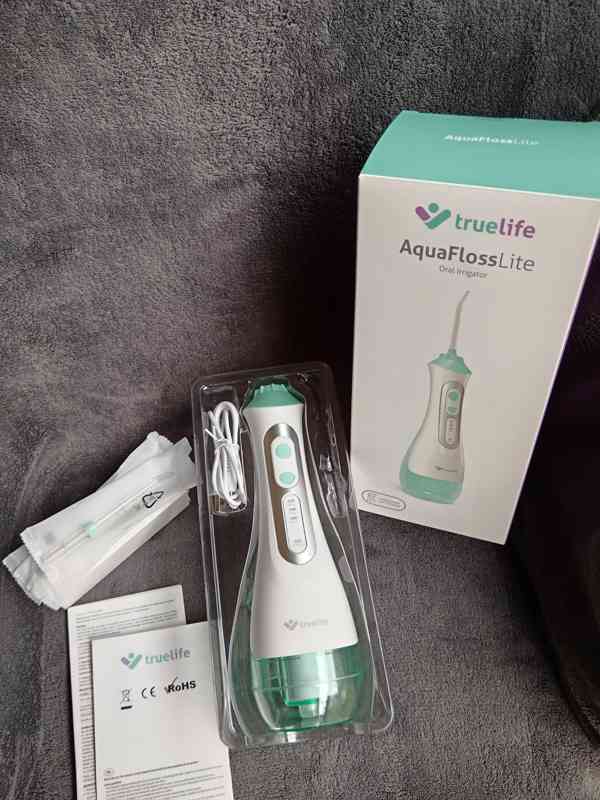 Vysoce kvalitní zubní sprcha TrueLife AquaFloss, cestovní - foto 2