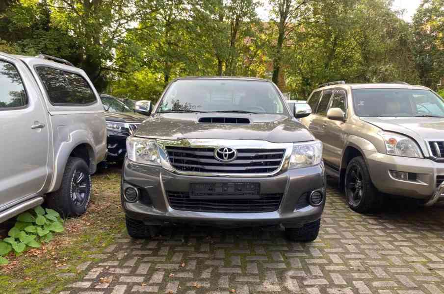 Toyota Hilux 2.5 D4D 106kw - foto 13