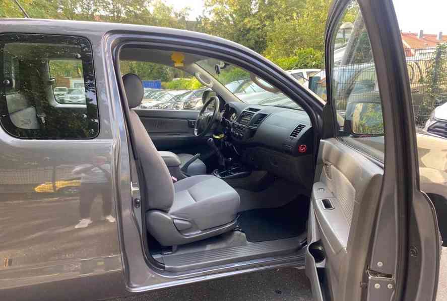Toyota Hilux 2.5 D4D 106kw - foto 14