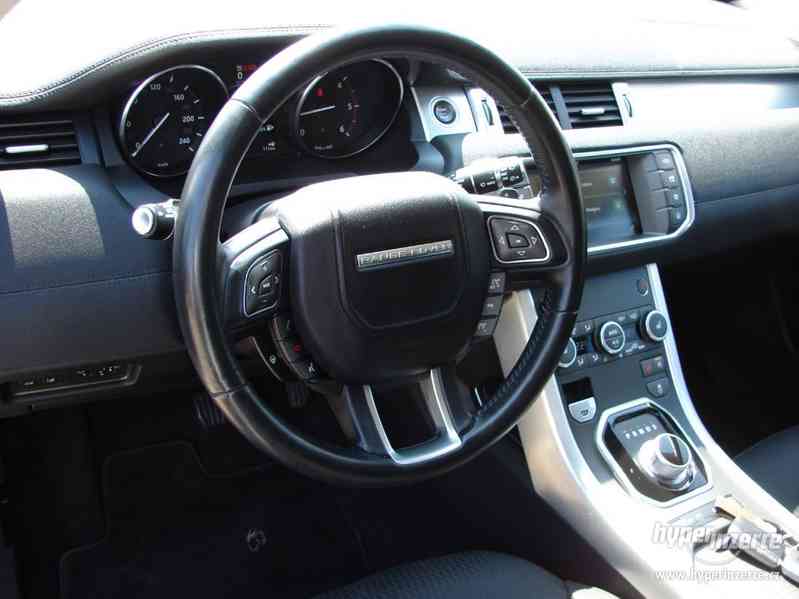 Range Rover Evoque 2.2d 4-D r.v.2016 1.Maj.serv.kníž.ČR - foto 5