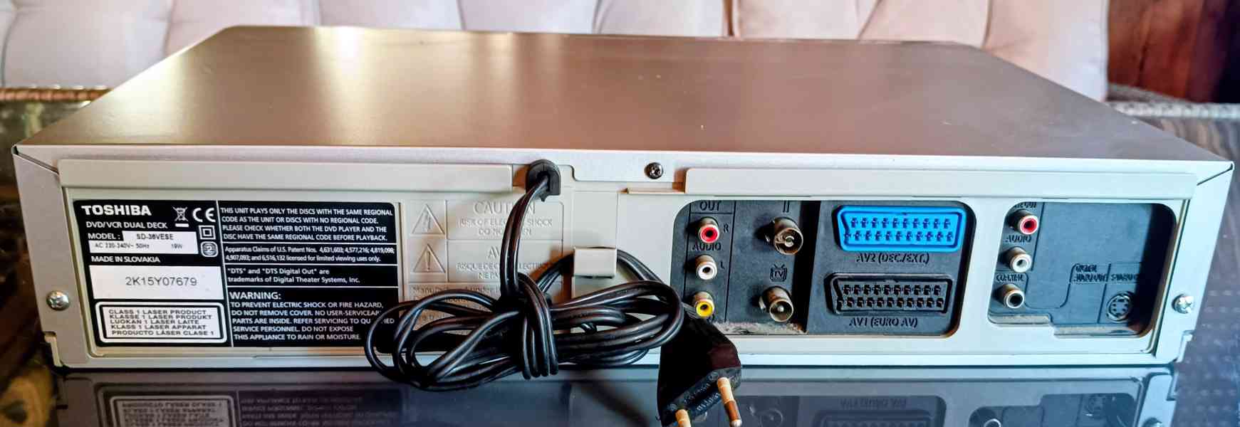 Toshiba SD-36V kombinace VHS a DVD - foto 7