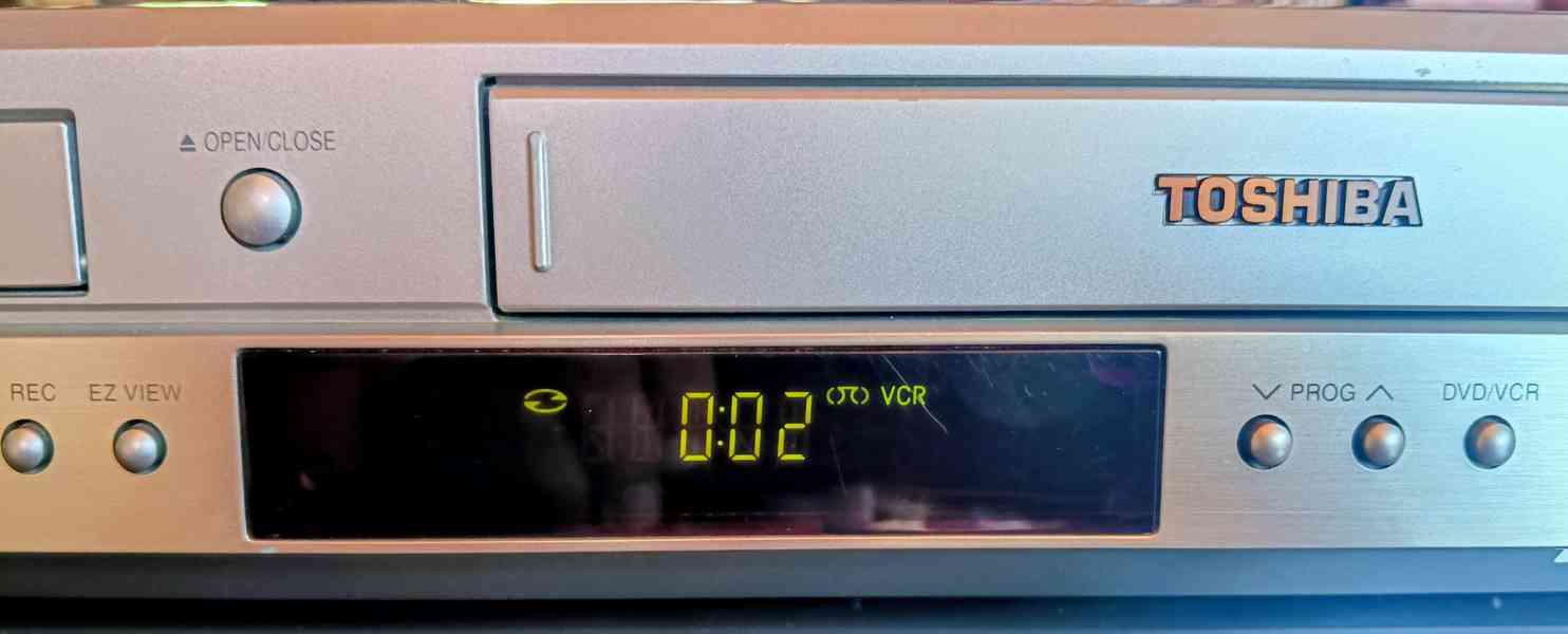 Toshiba SD-36V kombinace VHS a DVD - foto 3