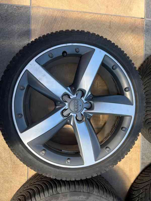 ALU KOLA original na Audi zimní + letní pneumatiky - foto 4