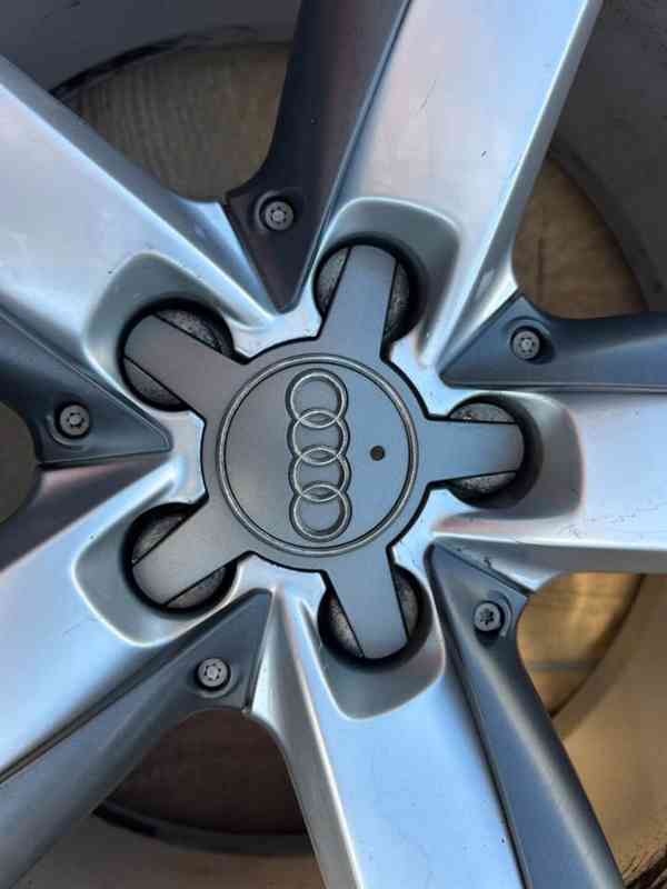 ALU KOLA original na Audi zimní + letní pneumatiky - foto 5