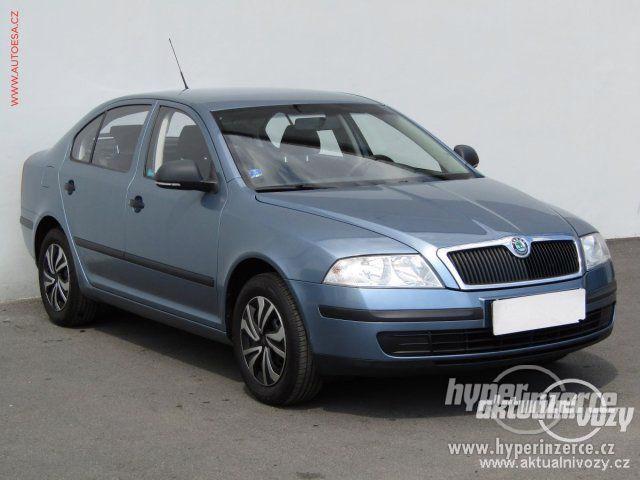 Škoda Octavia 1.6, benzín, rok 2011 - foto 2
