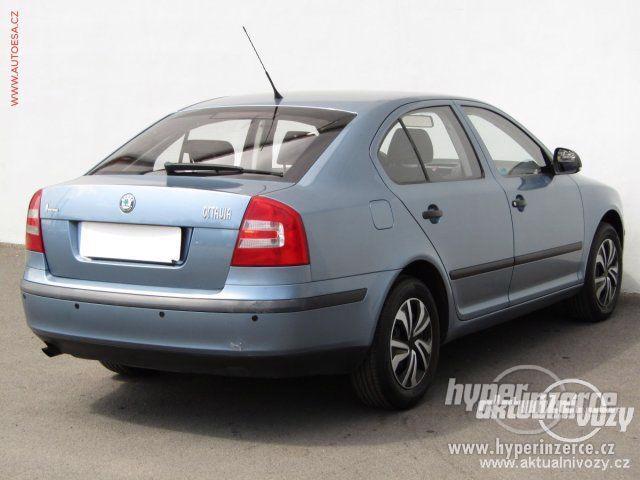 Škoda Octavia 1.6, benzín, rok 2011 - foto 7