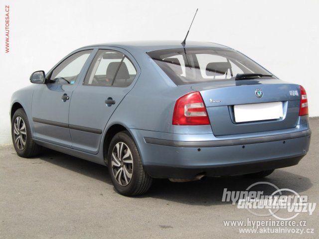 Škoda Octavia 1.6, benzín, rok 2011 - foto 15