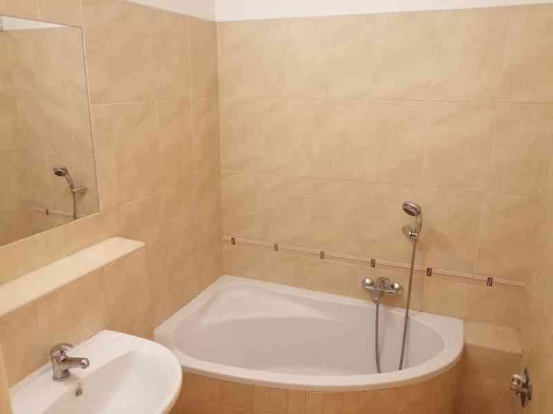 Pronájem 2+1, ulice Příční, centrum, 70 m2, balkon, komora - foto 6