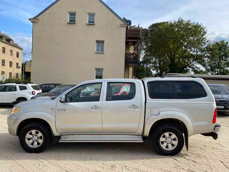 Toyota Hilux 3,0d Double Cab Sol 126kw - foto 1