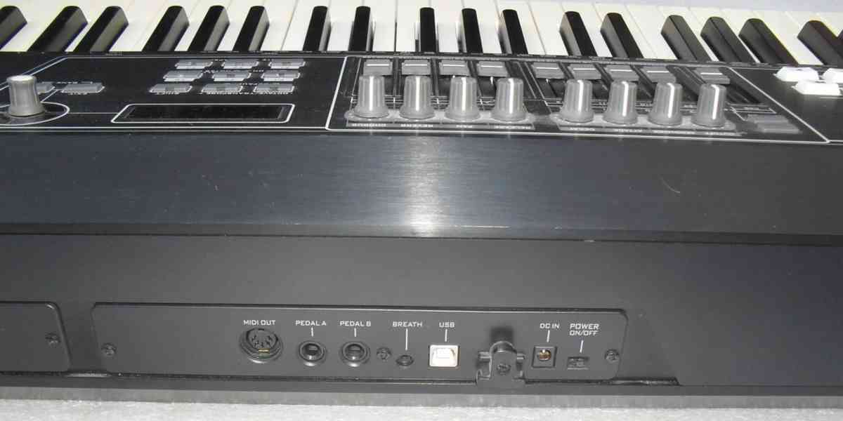 MIDI klávesy CME UF-80 Classic, kladívková mechanika - foto 7