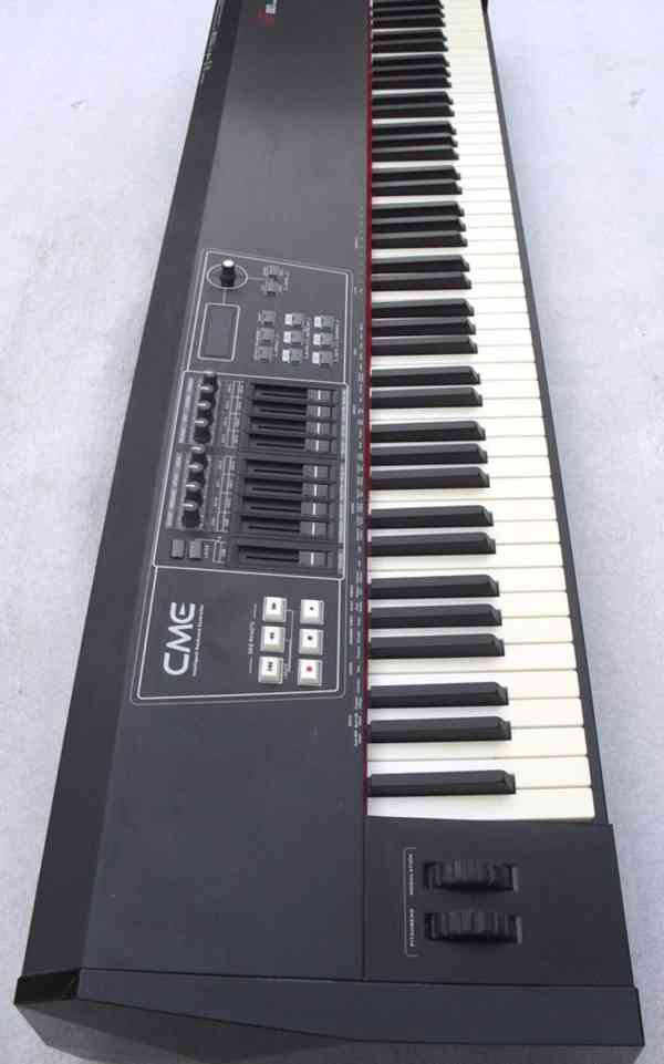 MIDI klávesy CME UF-80 Classic, kladívková mechanika - foto 3