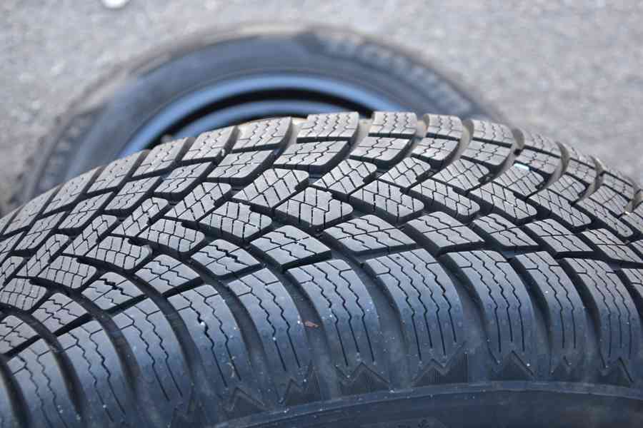 NOVÝ zimní komplet Š.Fabia IV/VW Polo,S.Ibiza-185/65R15 - foto 17