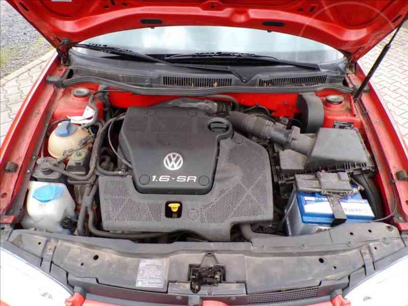 Volkswagen Golf 1,6 i AUTOMAT-HNED ODJÍŽDÍTE - foto 16