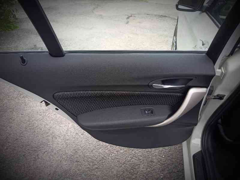 BMW 1 114i Comfort  34TKM - foto 28