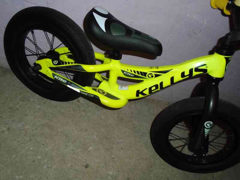 Prodám dětské Odrážedlo KELLYS KITE 12“.