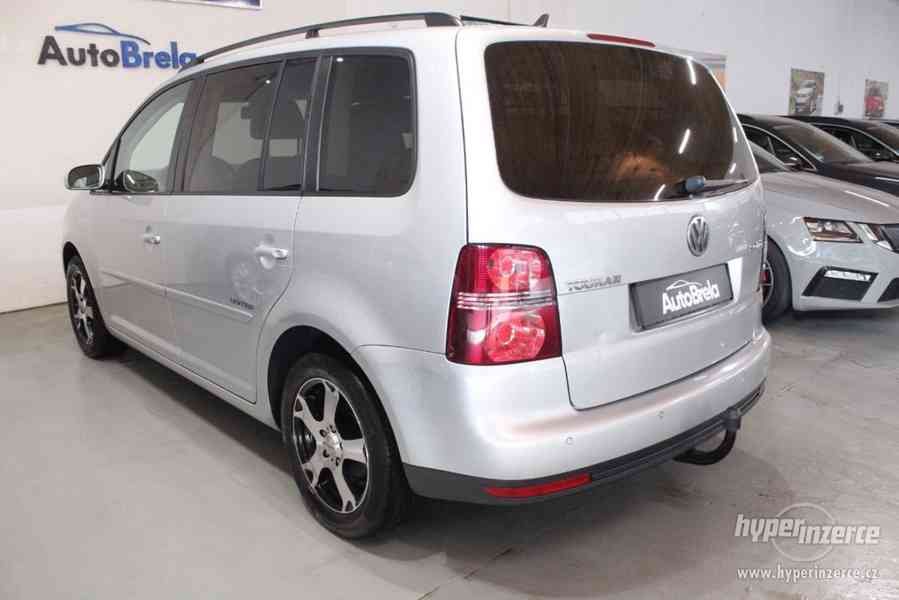 VW Touran 2.0 TDI HIG. 7 Míst tažné zařízení - foto 11
