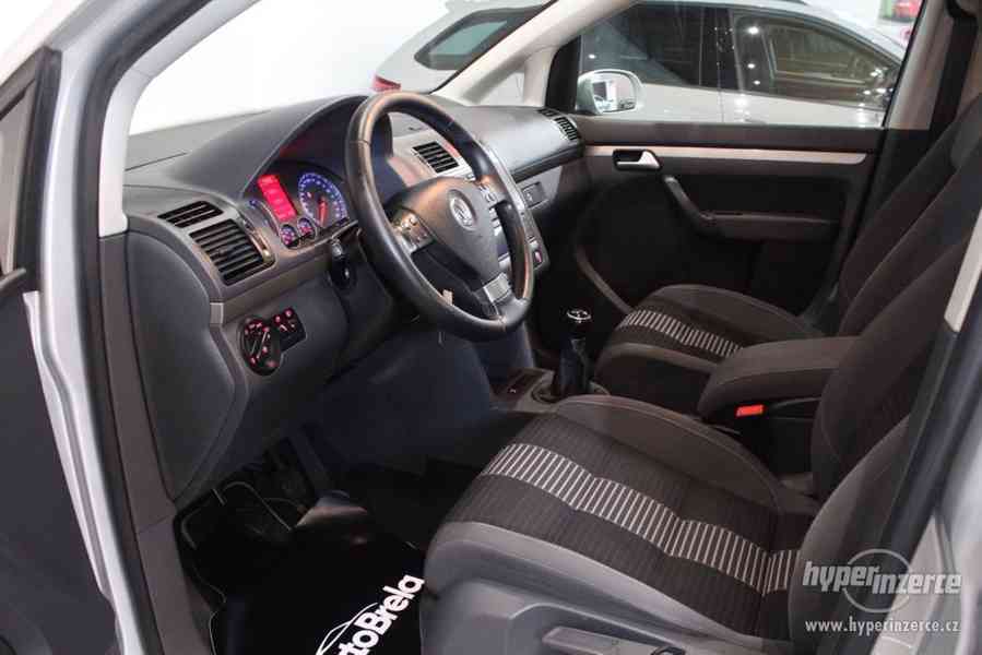 VW Touran 2.0 TDI HIG. 7 Míst tažné zařízení - foto 19