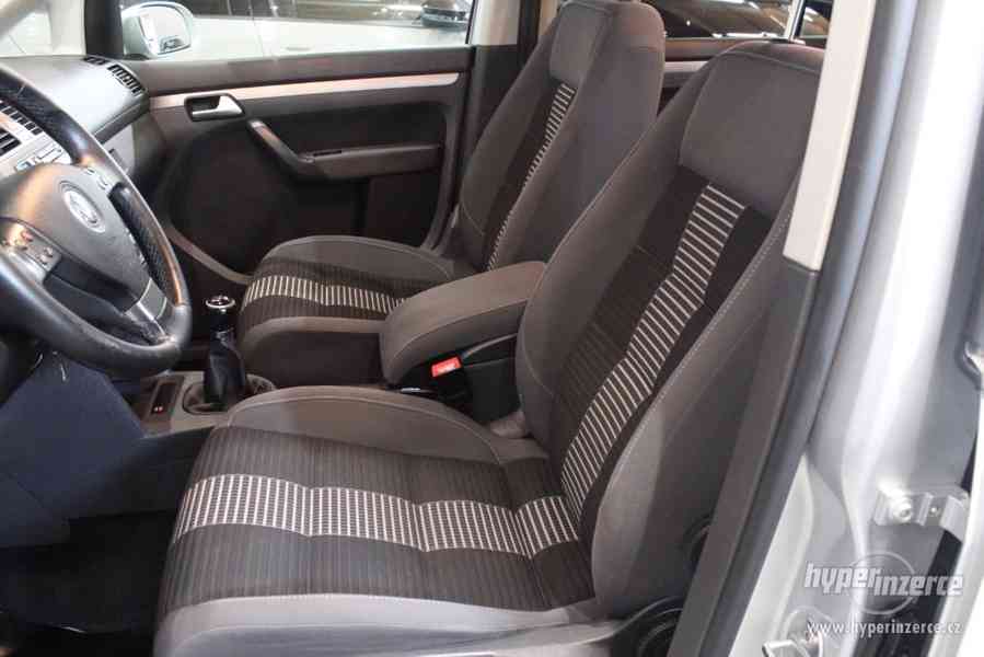 VW Touran 2.0 TDI HIG. 7 Míst tažné zařízení - foto 21