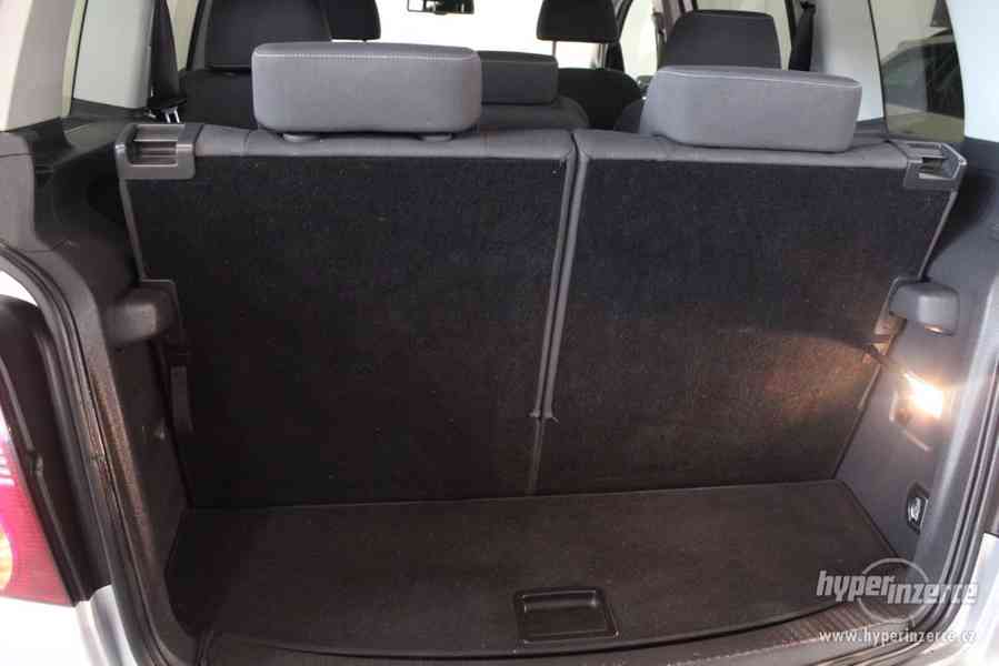 VW Touran 2.0 TDI HIG. 7 Míst tažné zařízení - foto 25