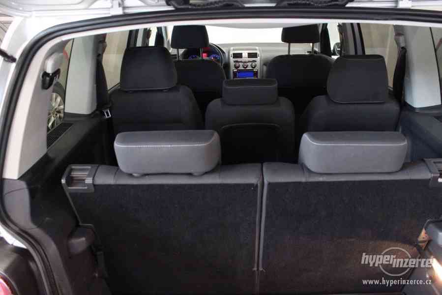 VW Touran 2.0 TDI HIG. 7 Míst tažné zařízení - foto 26