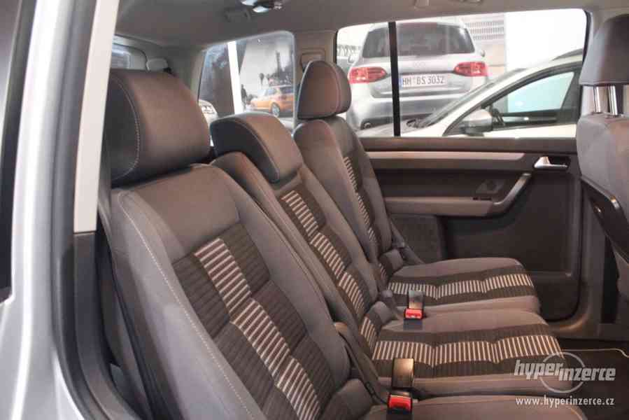 VW Touran 2.0 TDI HIG. 7 Míst tažné zařízení - foto 31