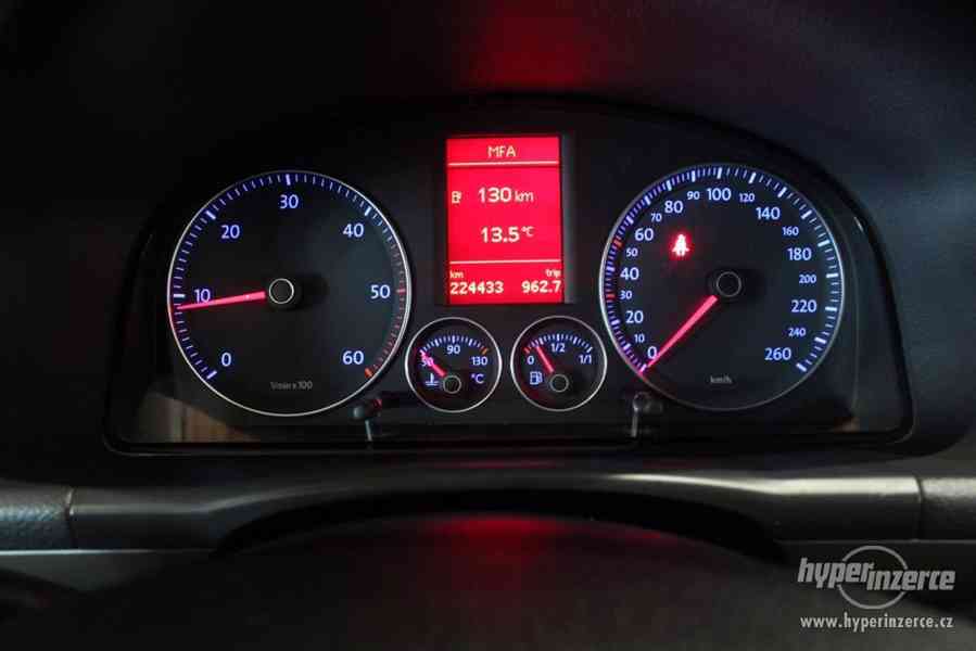VW Touran 2.0 TDI HIG. 7 Míst tažné zařízení - foto 38