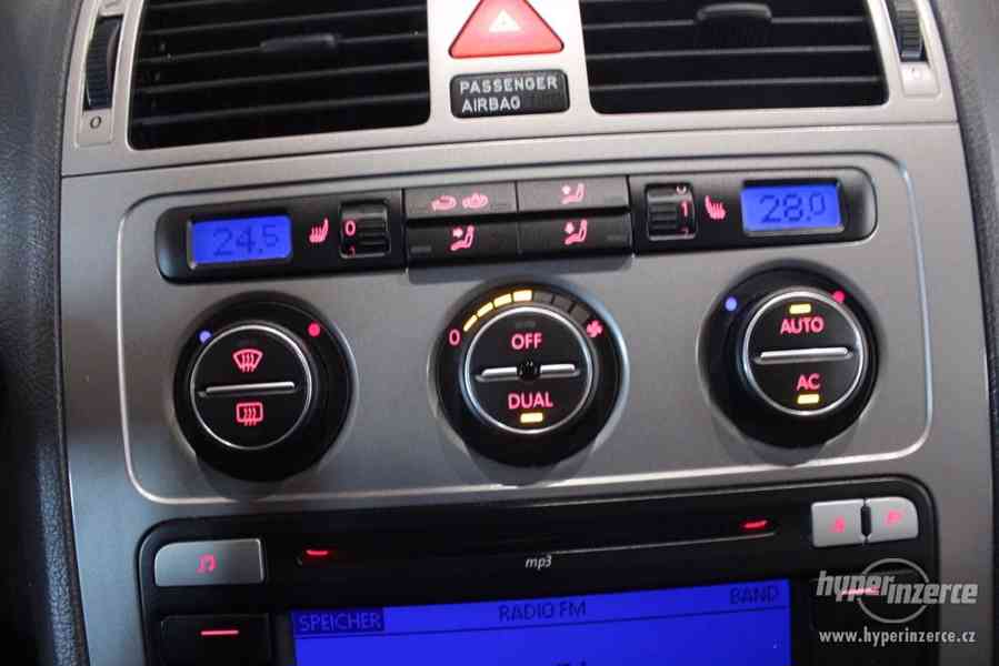 VW Touran 2.0 TDI HIG. 7 Míst tažné zařízení - foto 40