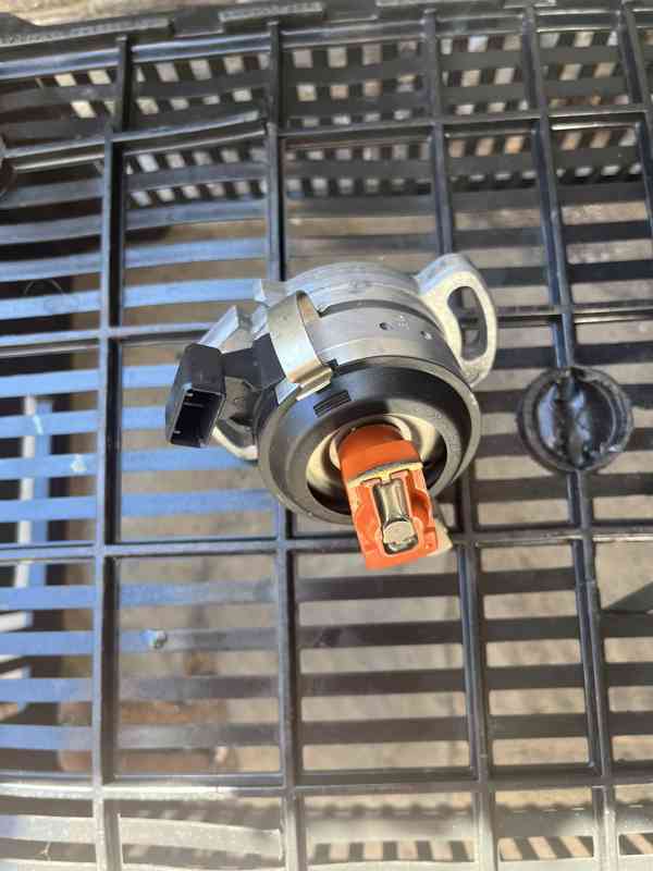 Rozdělovač FELICIA OCTAVIA 1.6 MPI - foto 3