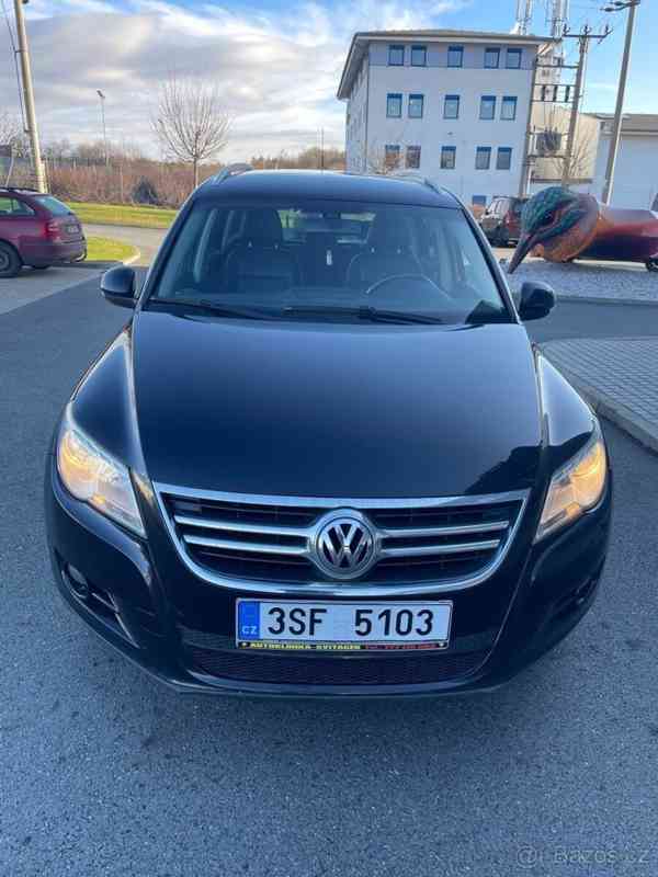 Volkswagen Tiguan 2,0   2010 - foto 2