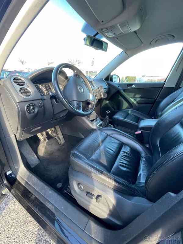 Volkswagen Tiguan 2,0   2010 - foto 14