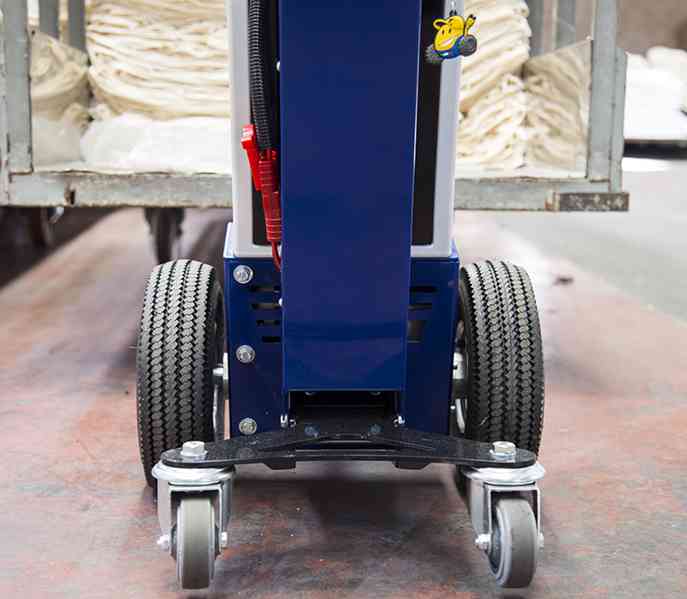 Zallys M1, ruční elektrický tahač vozíků - foto 3