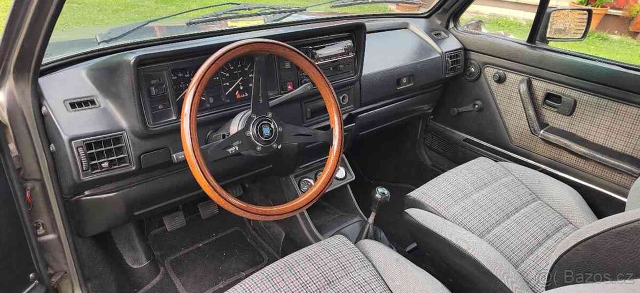 Volkswagen Golf 1,6   benzín - foto 7