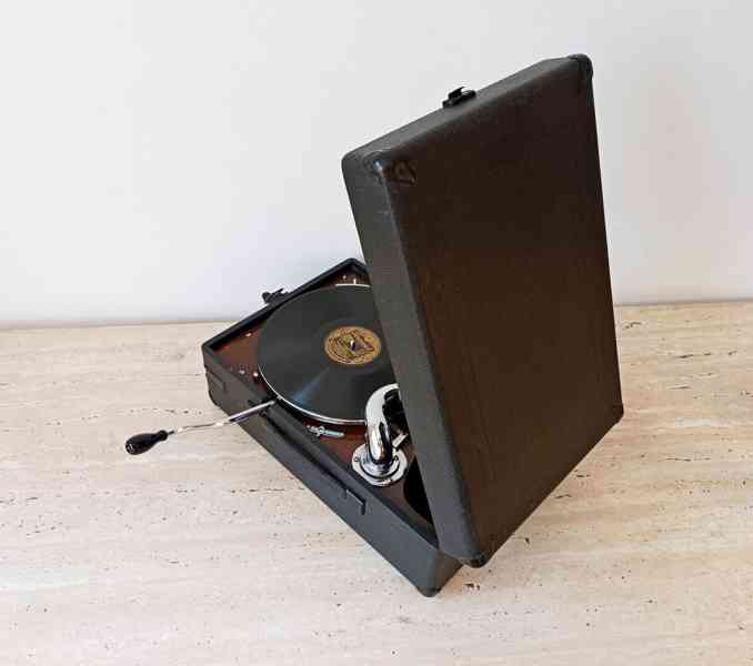 Starožitný gramofon na kliku značky His Master’s Voice - foto 15