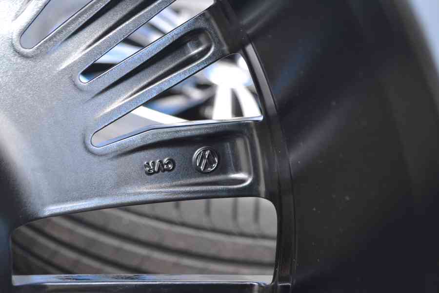 VW Tiguan/Š.Kodiaq -NOVÁ letní orig.Alu sada -235/55R18 - foto 11