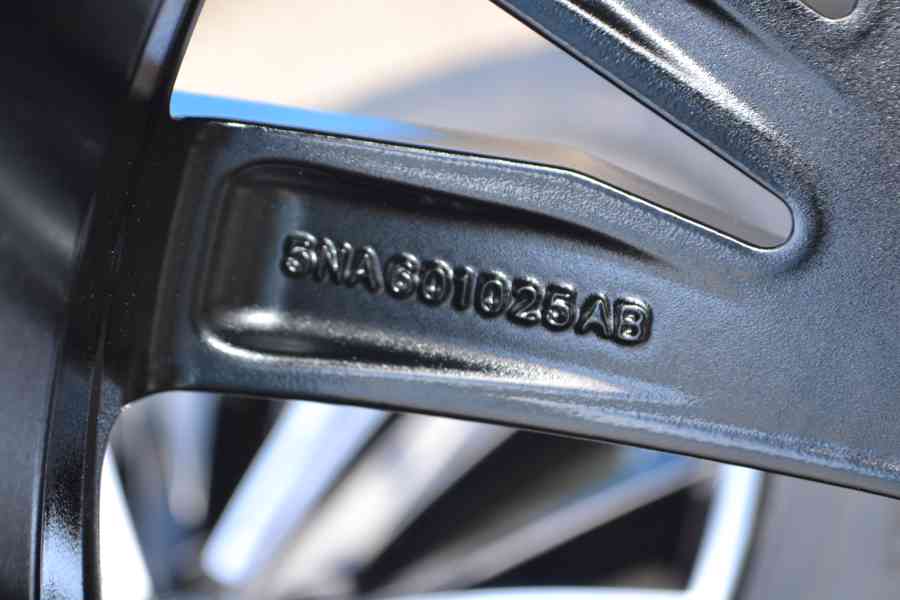 VW Tiguan/Š.Kodiaq -NOVÁ letní orig.Alu sada -235/55R18 - foto 12
