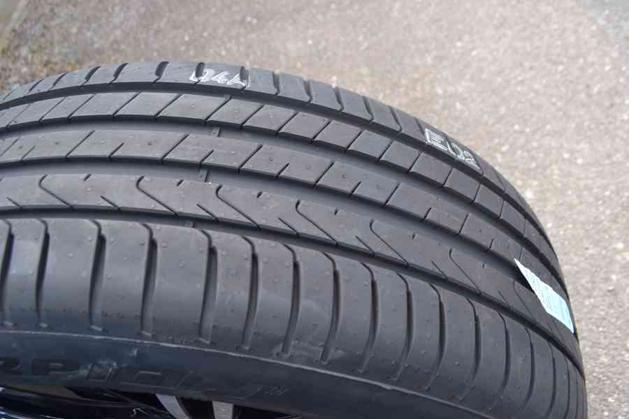 VW Tiguan/Š.Kodiaq -NOVÁ letní orig.Alu sada -235/55R18 - foto 14
