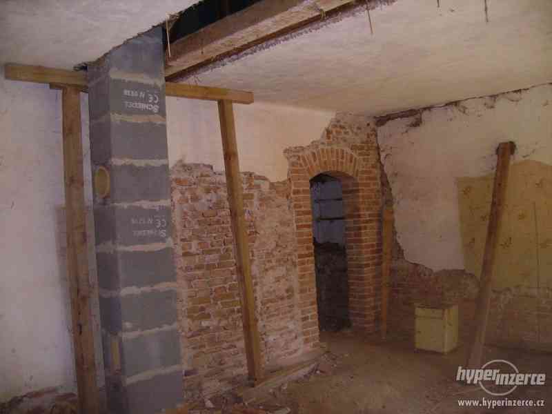 Mlýn u Starého Hobzí v České Kanadě - foto 2