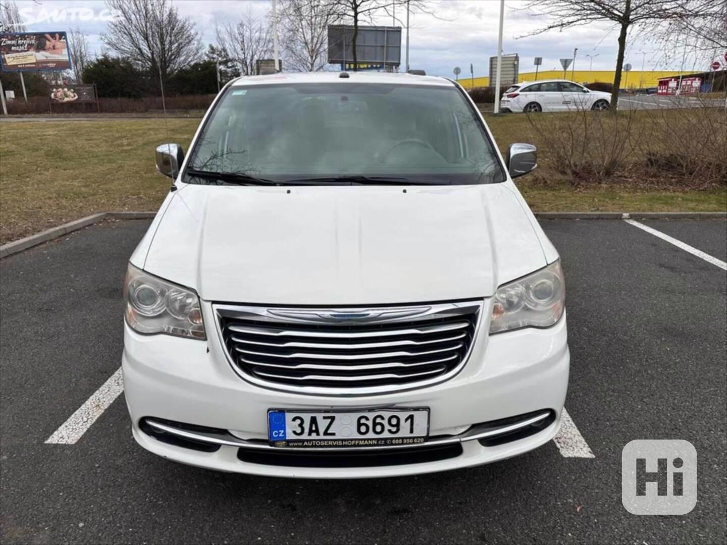 Chrysler Town & Country 3,6 - foto 1