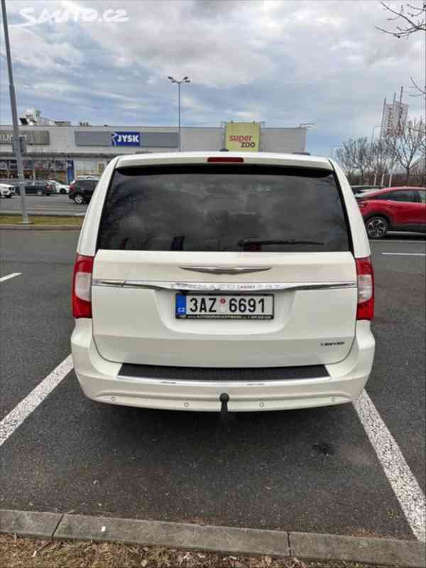 Chrysler Town & Country 3,6 - foto 5