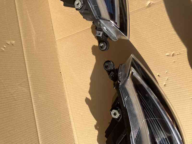 SEAT IBIZA ARONA 17-20 predni svetlo prave leve - foto 4
