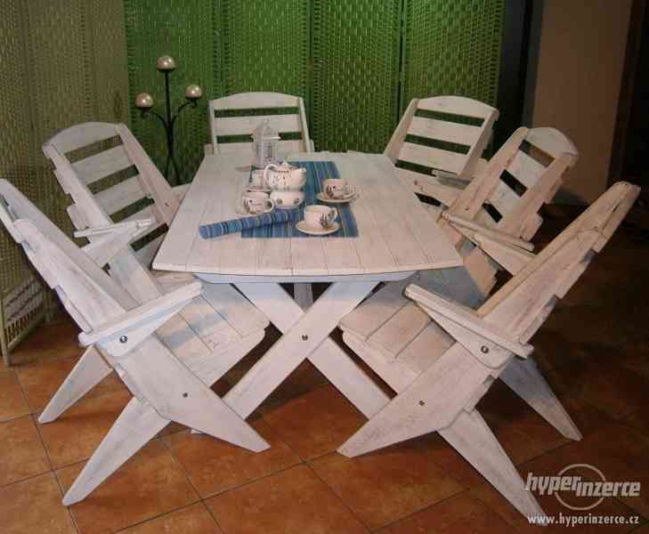 Zahradní nábytek masiv, bílá patina, stůl + 6 křesel - foto 1