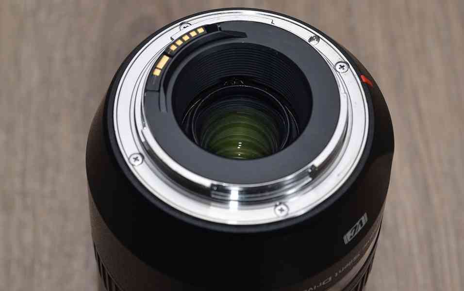 pro Canon - Tamron SP 70-300mm 1:4-5.6 USD IF VC - foto 5
