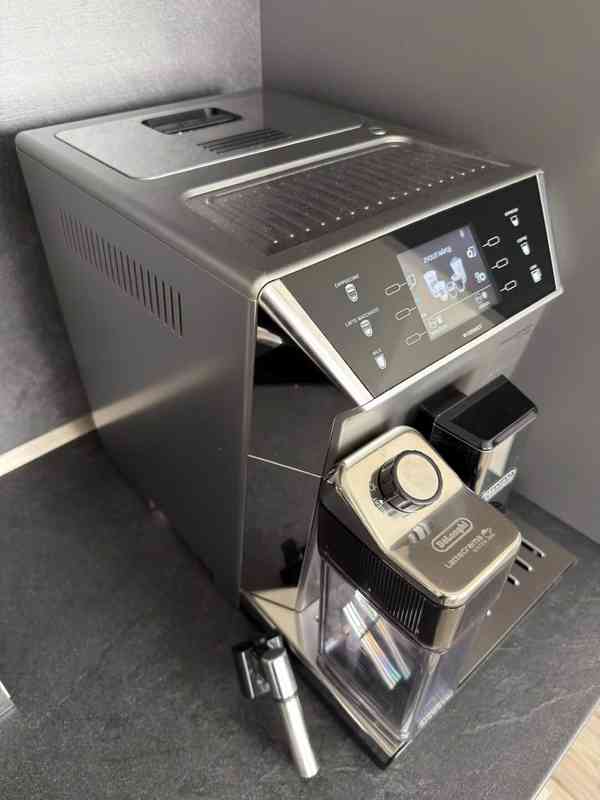 Automatický kávovar De'Longhi PrimaDonna 550.75.MS stříbrný - foto 2