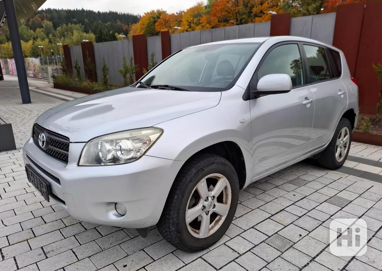 Toyota RAV 4 2,0i benzín 112kw - foto 1