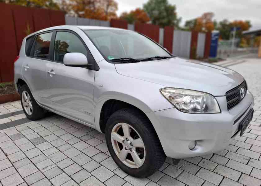 Toyota RAV 4 2,0i benzín 112kw - foto 3