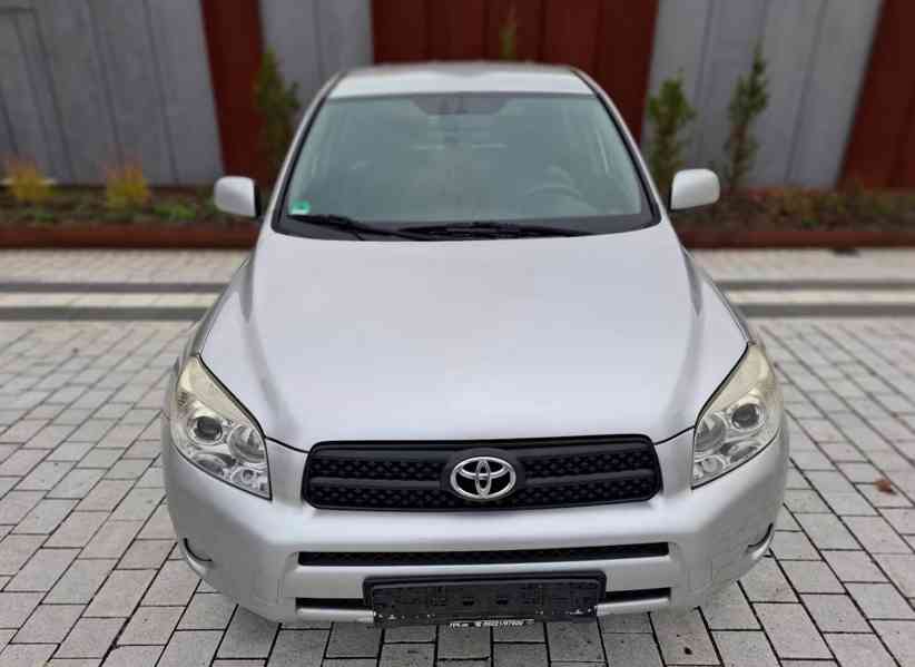 Toyota RAV 4 2,0i benzín 112kw - foto 5