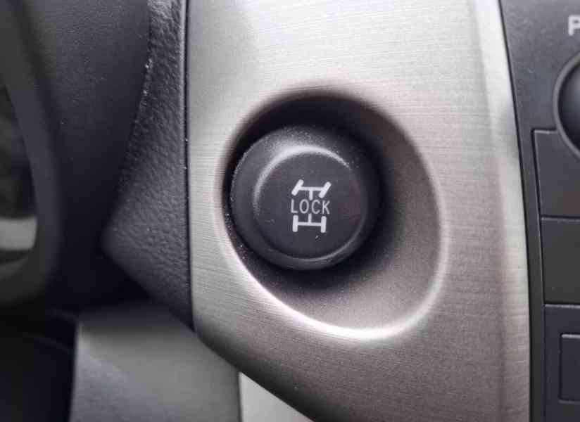 Toyota RAV 4 2,0i benzín 112kw - foto 17