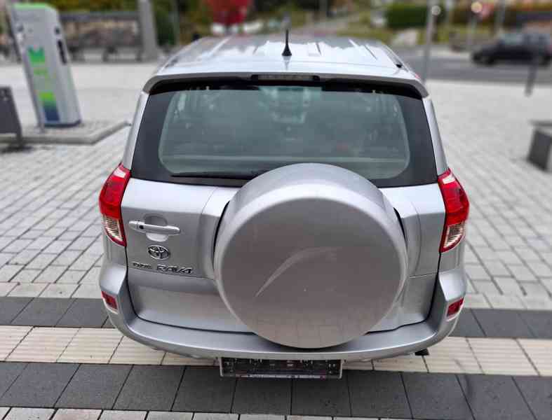 Toyota RAV 4 2,0i benzín 112kw - foto 10
